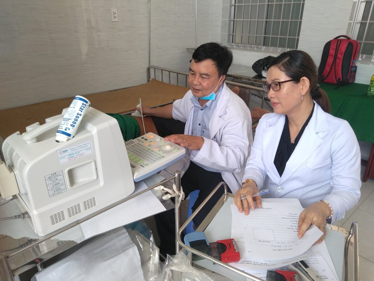Khám bệnh sàng lọc các bệnh ung thư tại xã Tân Lập 2 huyện Tân Phước
